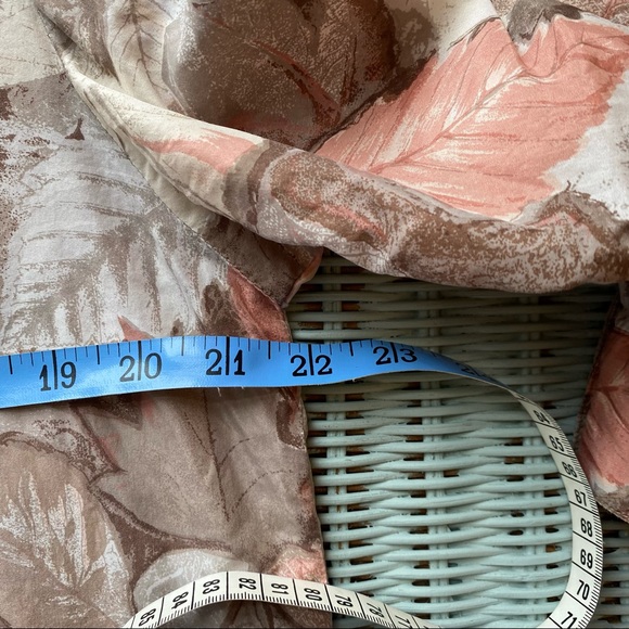 Vintage 1990s Tan Silk Leaf Print Blouse Size Medium - Picture 9 of 11